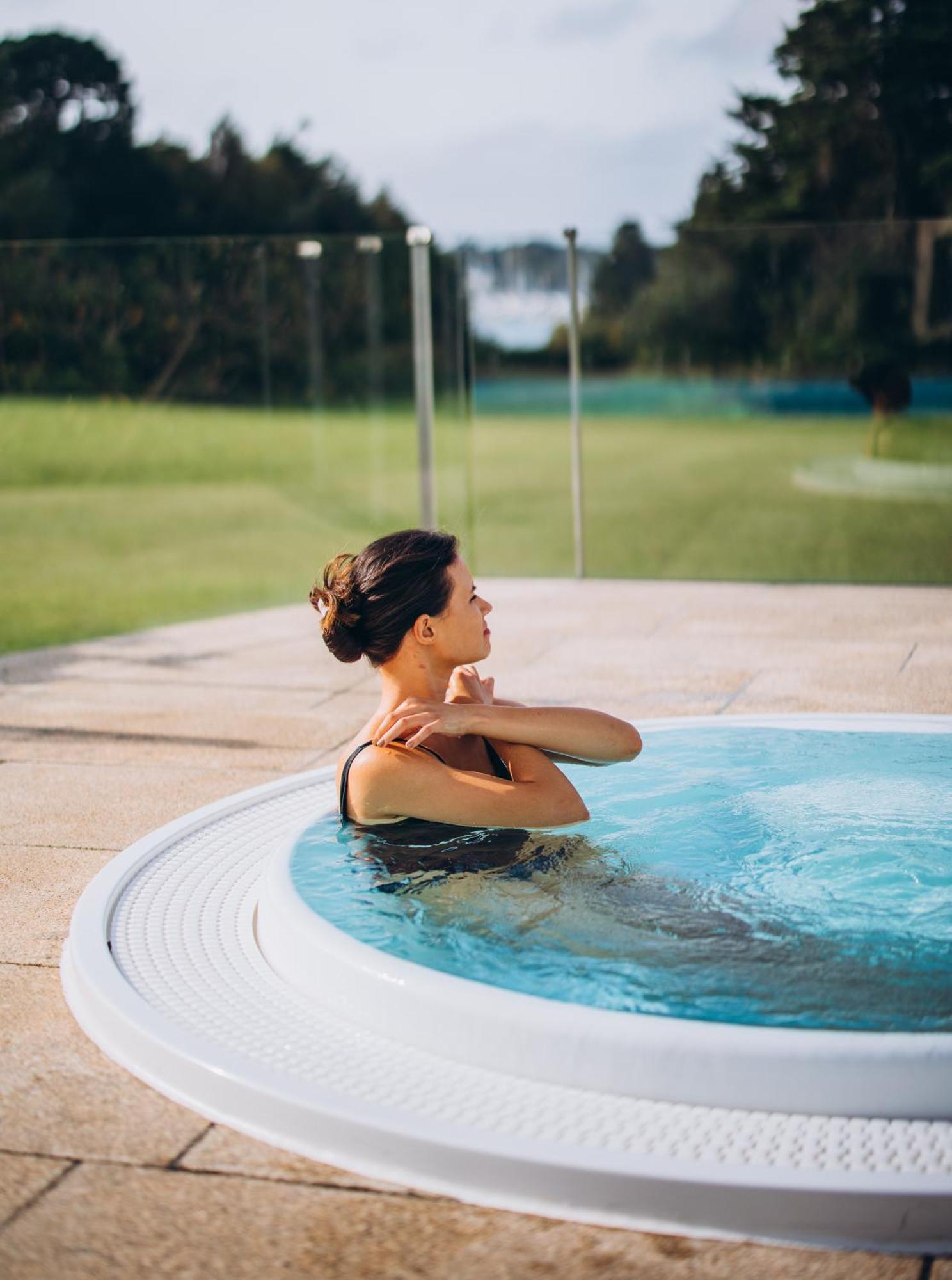 Les Garennes - Hotel Spa Benodet Bagian luar foto