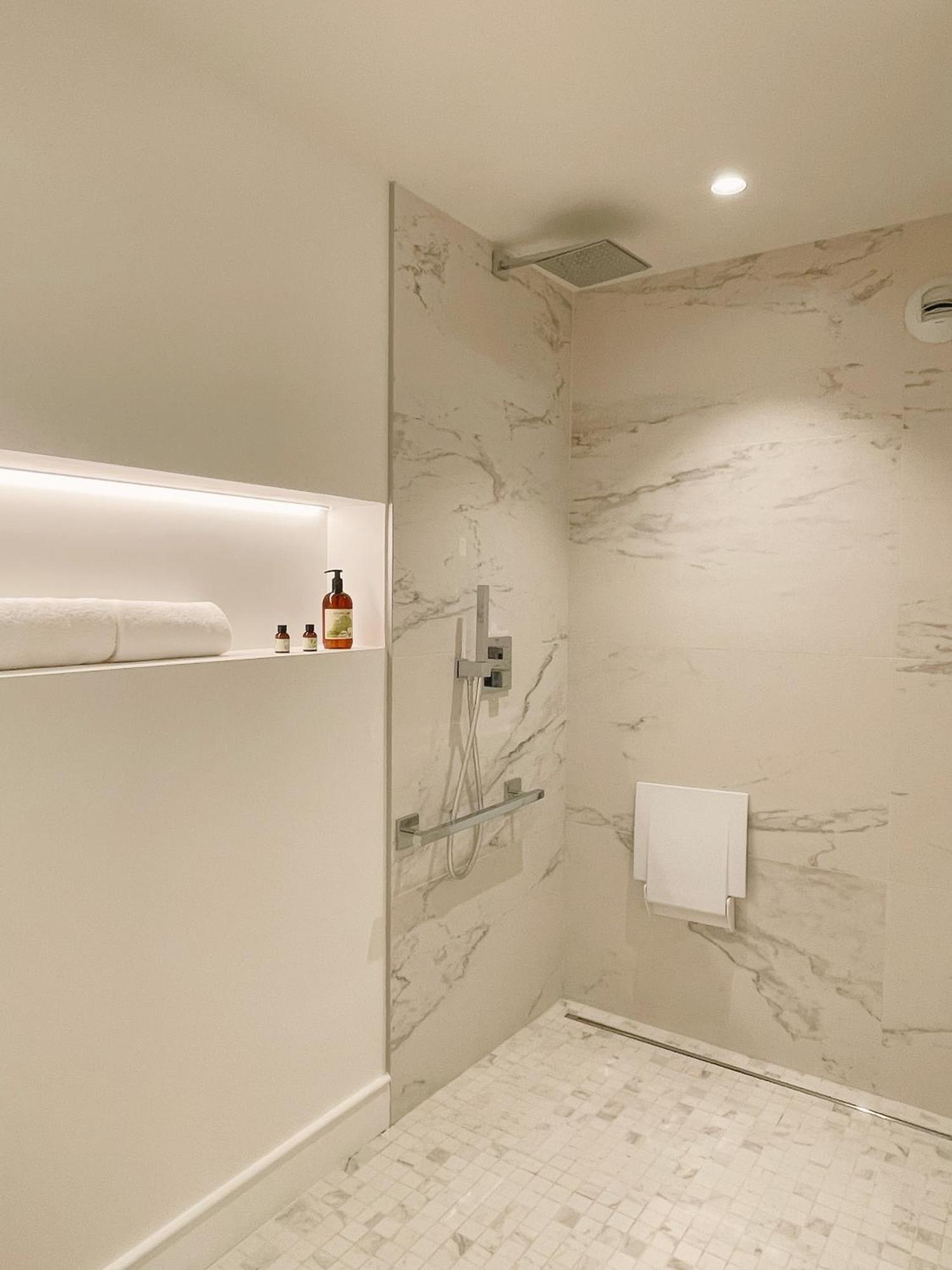 Les Garennes - Hotel Spa Benodet Bagian luar foto